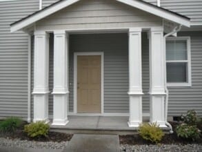 Building Photo - 1613 Burnside Pl