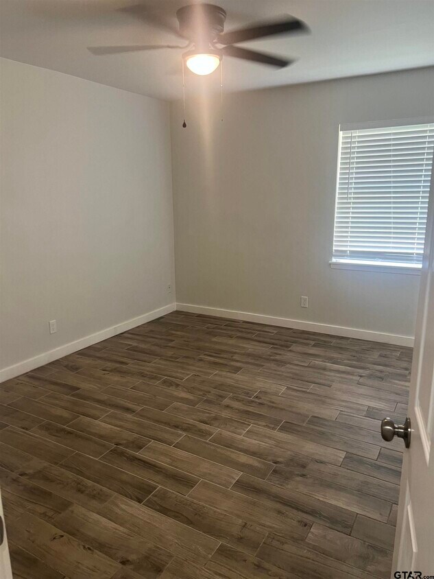 Foto del edificio - 123 E 25th St