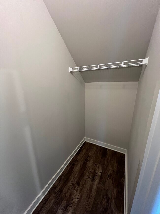 Foto del edificio - 1004 Henley Ln