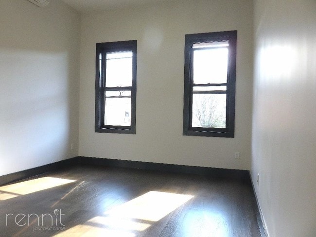 Building Photo - 241 Devoe St