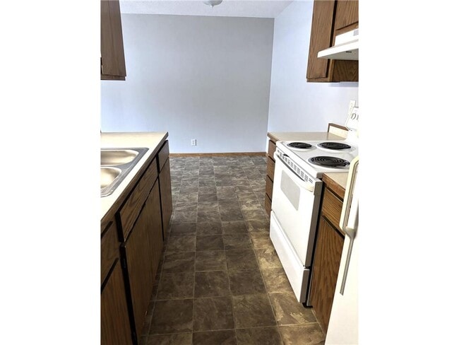 Building Photo - 720 Melody Ln