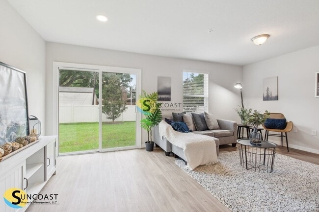 Building Photo - 7655 Mailes Ct