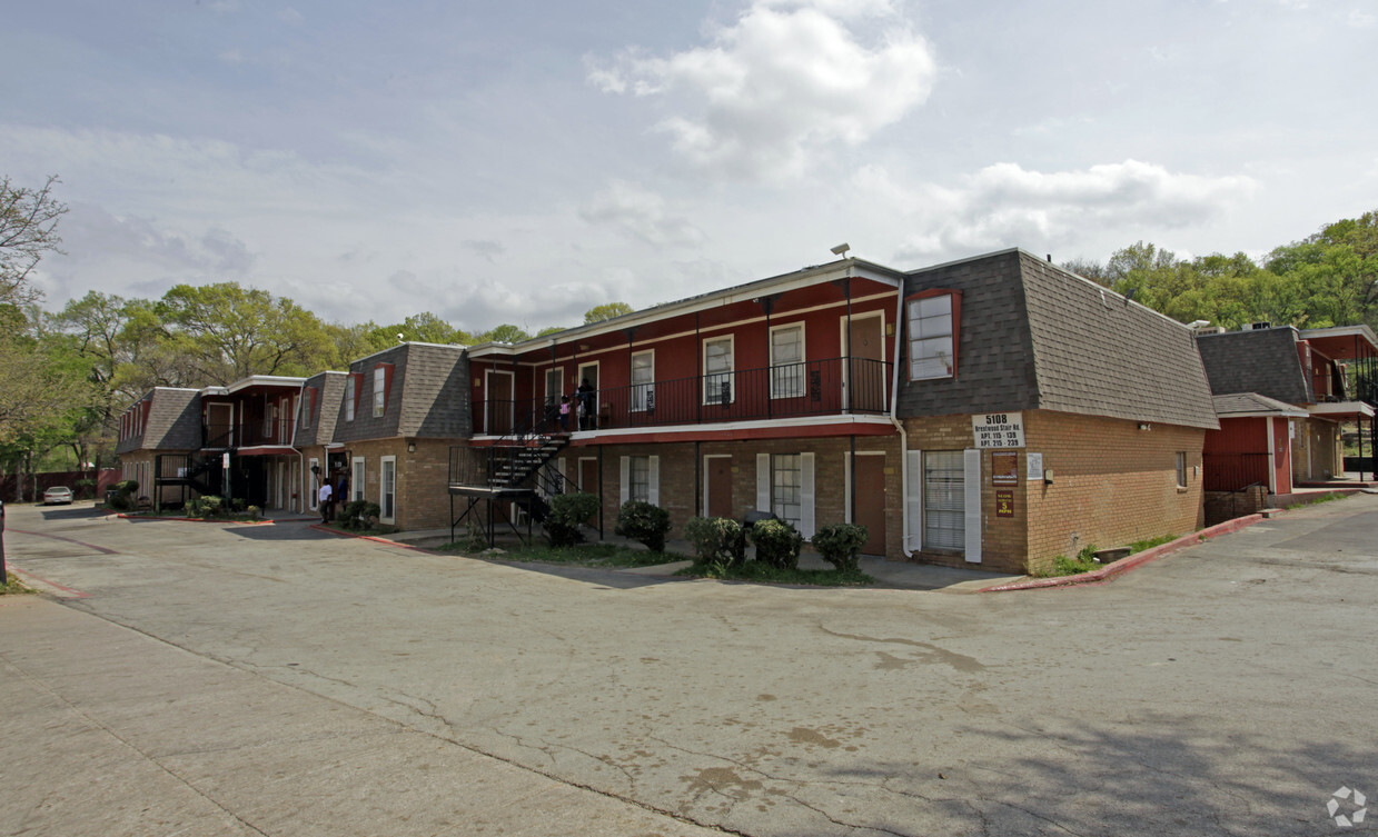 Primary Photo - Forest View Apartments