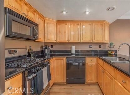 Building Photo - 1172 S Crofter Dr
