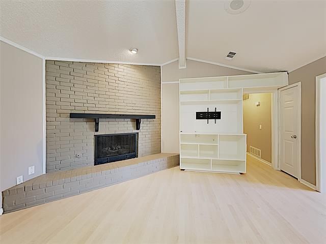 Building Photo - 1804 Mercedes Pl