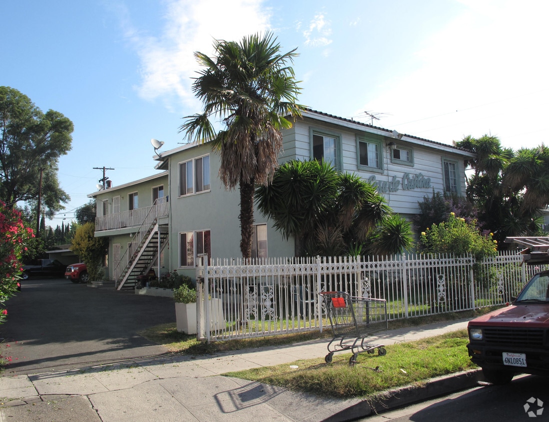 Primary Photo - Casa De Cristina