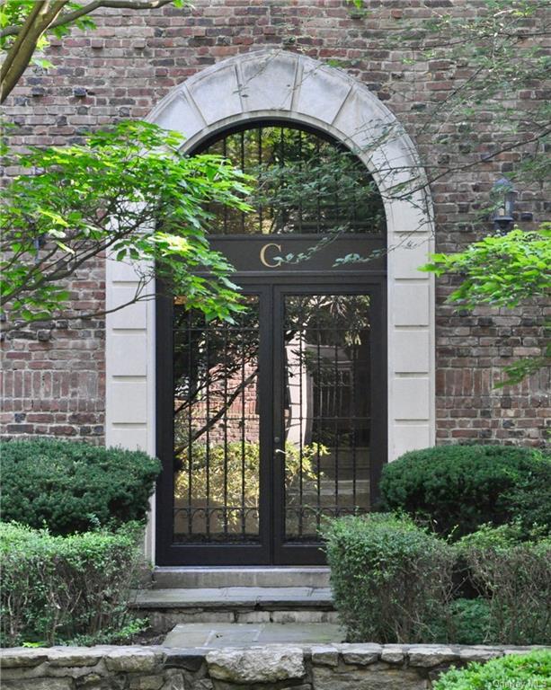Foto del edificio - 64 Sagamore Rd