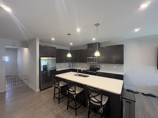 Building Photo - 733 Lipizanner Ln