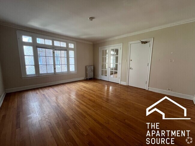 Building Photo - 909 Elmwood Ave