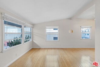 Building Photo - 12021 Louise Ave