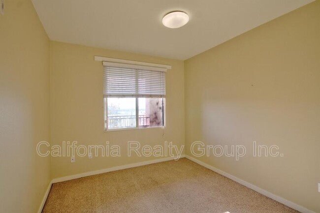 Building Photo - 27453 Jefferson Ave