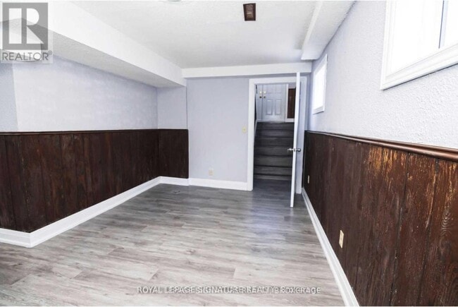 Building Photo - 827 Stainton Dr