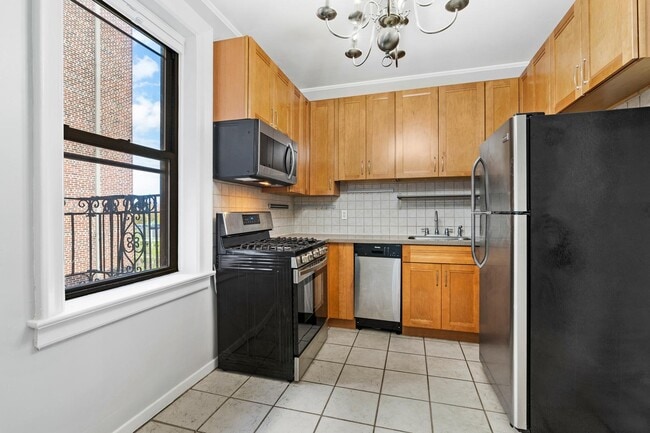 Foto del edificio - 755 Anderson Ave