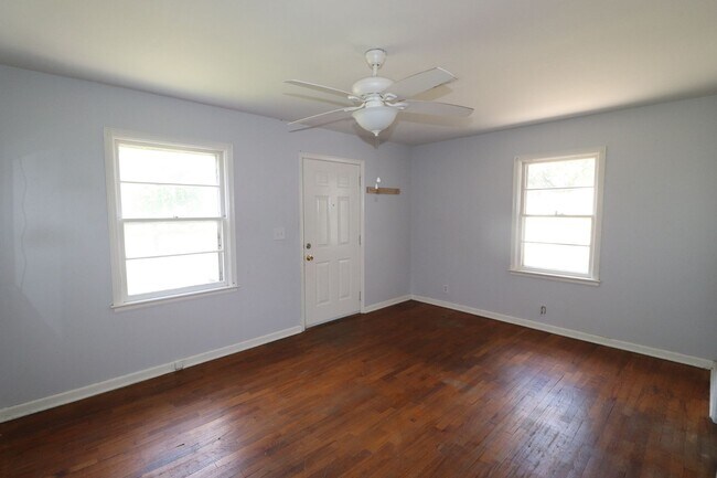 Foto del edificio - Updated Home for Rent