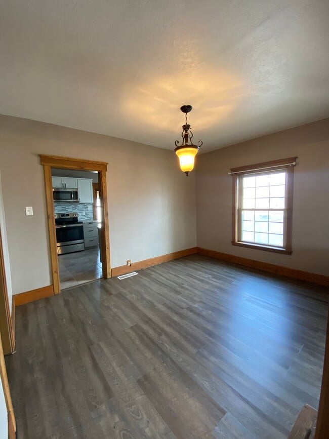 Building Photo - Adorable two Bedroom Single Family Home