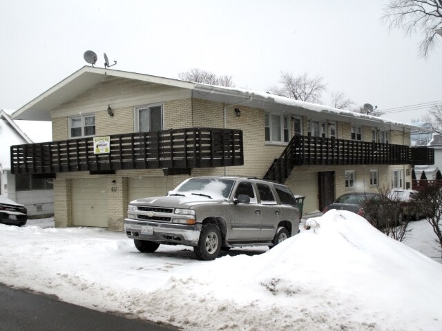 Primary Photo - 411 S Cass Ave