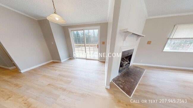 Building Photo - 25 Balsam Ln