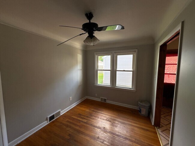 Foto del edificio - Cozy 3 bedroom 1 bath in Garfield Heights