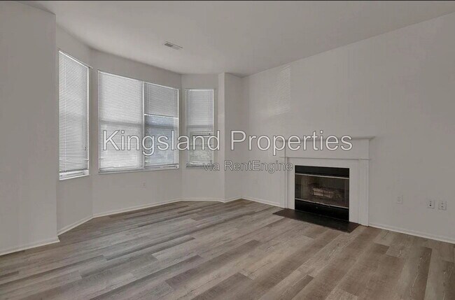 Foto del edificio - 4111 Westminster Pl
