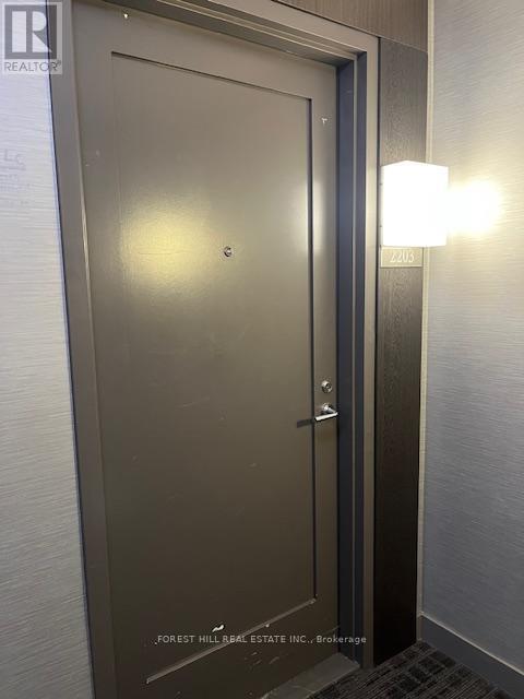 Photo du bâtiment - 310 Tweedsmuir Ave