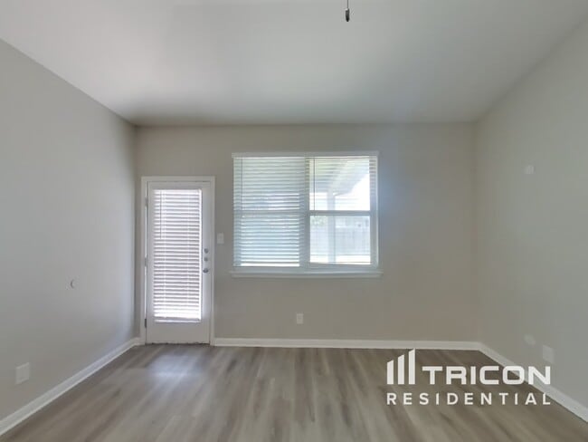 Foto del edificio - 13307 Badlands Bnd