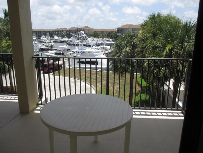 Building Photo - 1501  Marina Isle Way 302