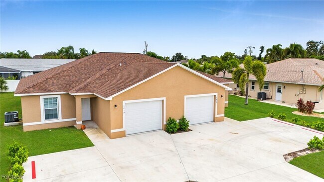 Building Photo - 1411-1413 Academy Blvd