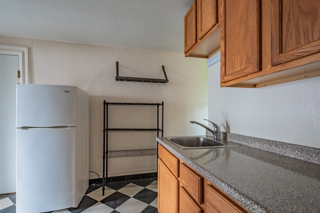 Building Photo - 86 S 15th St