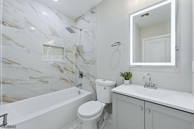 Foto del edificio - 46 Eppirt St