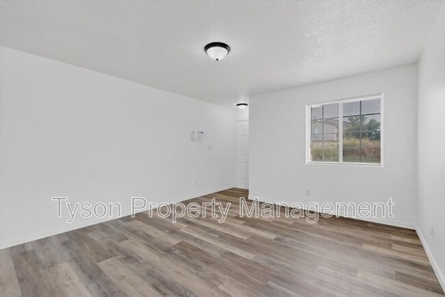Building Photo - 10339 Vendaval Ave NW