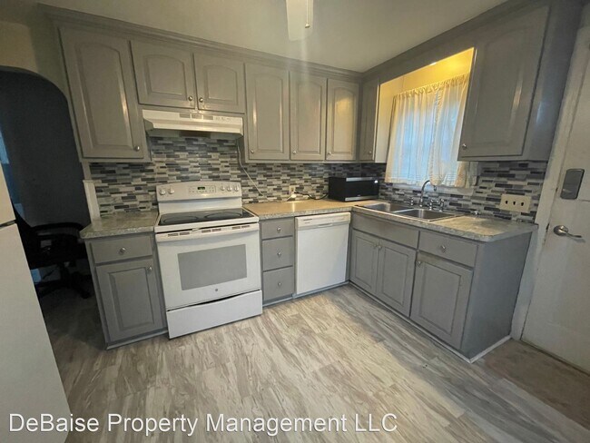 Foto del edificio - 3 br, 1 bath House - 185 Monroe
