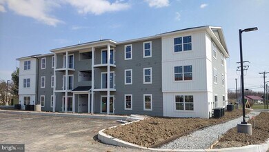 Building Photo - 1000 COLBY Ln