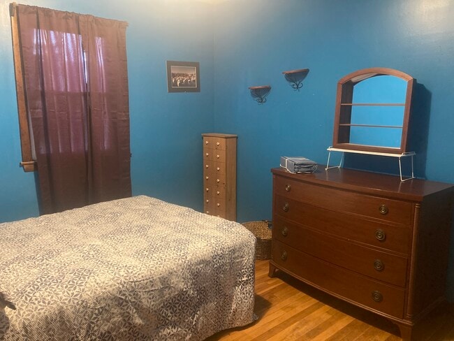 Foto del edificio - 6 Boynton Dr