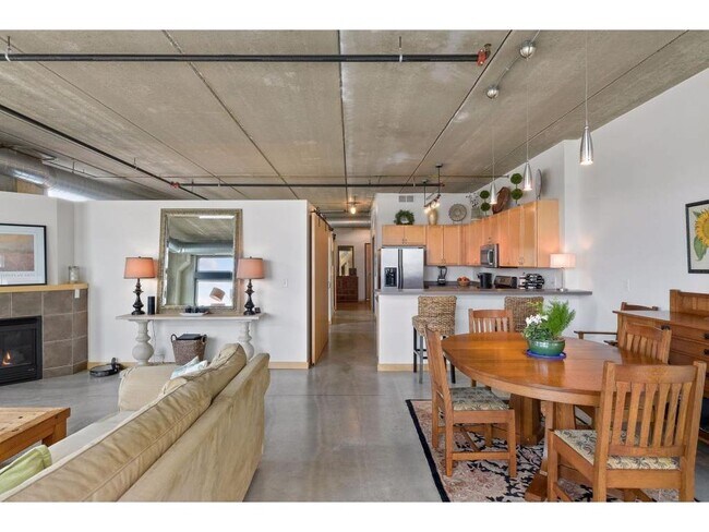 Foto del edificio - 710 N 4th St