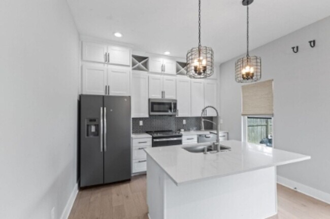 Foto del edificio - 1806 Woodlawn Ave