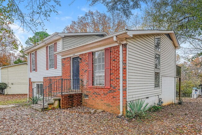 Building Photo - 1325 Turf Dr