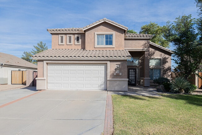 Building Photo - 2300 E Augusta Ave