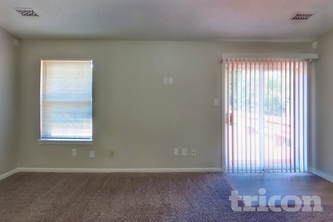 Foto del edificio - 2607 Cooper Pointe Cir