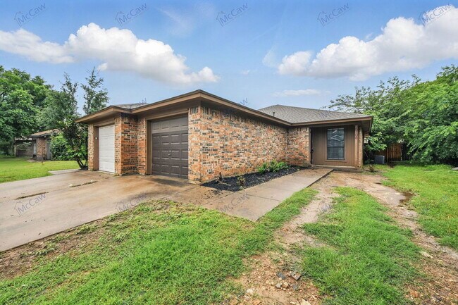 Foto del edificio - 6708 S Creek Dr
