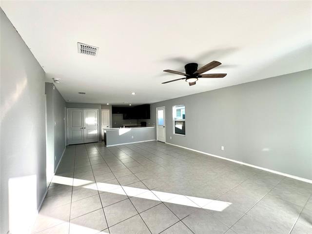 Building Photo - 5711 Bristle Leaf Dr