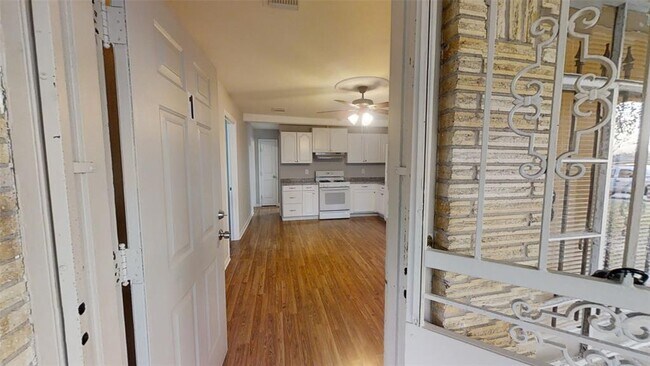 Foto del edificio - 11314 Courtshire Dr