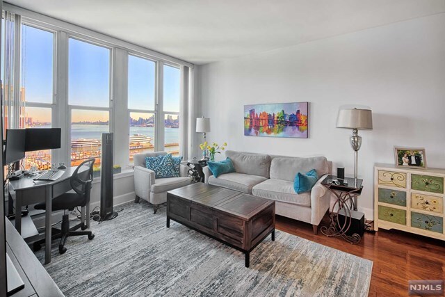 Foto del edificio - 1125 Maxwell Ln