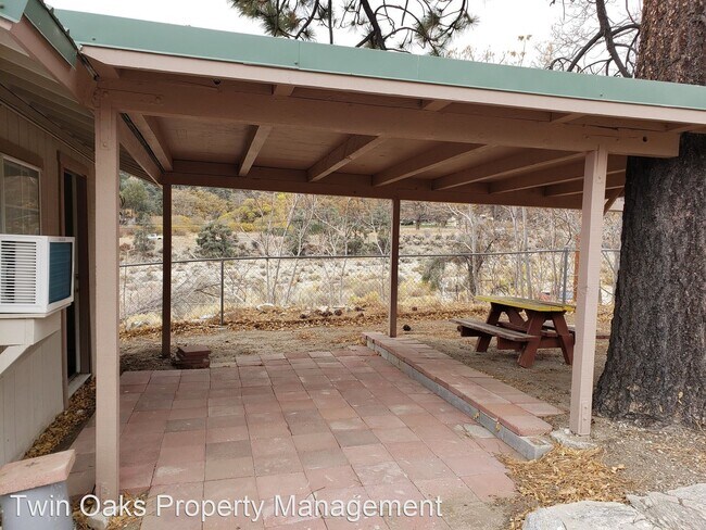 Building Photo - Studio, 1 bath House - 628 Pasadena Trail