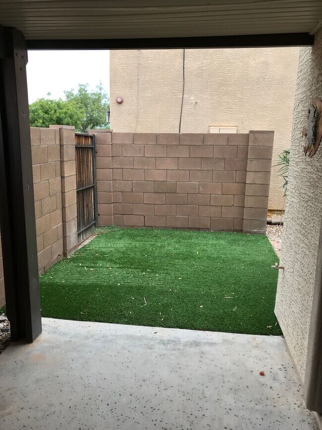 Foto del edificio - 3 bed in Lyons Gate, Gilbert!
