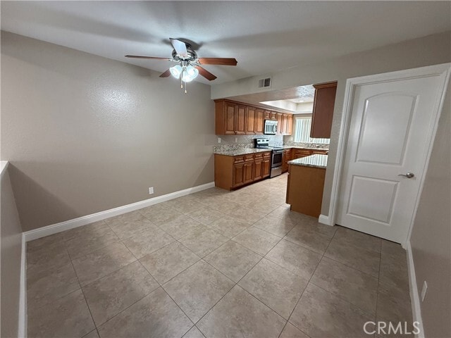 Building Photo - 2063 Charle St