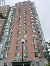 Building Photo - 61 Markbrook Ln
