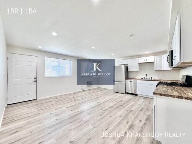 Foto del edificio - 14615 Gilmore St