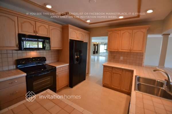 Foto del edificio - 6110 NE 19th Ave