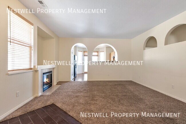 Foto del edificio - 6735 Mahogany Pl