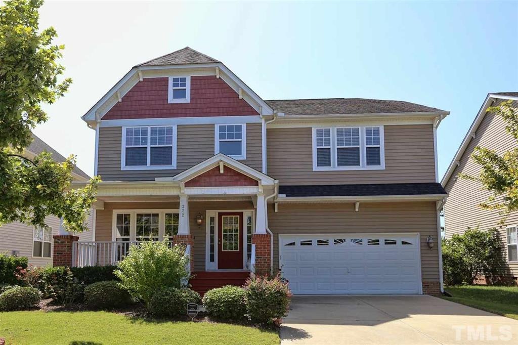 Foto principal - Spacious 5-Bedroom Family Home in Cary wit...